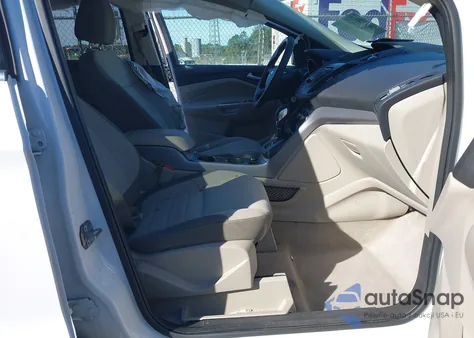 2015 Ford Escape Se z USA, uszkodzony, nr VIN 1FMCU0G70FUB24660